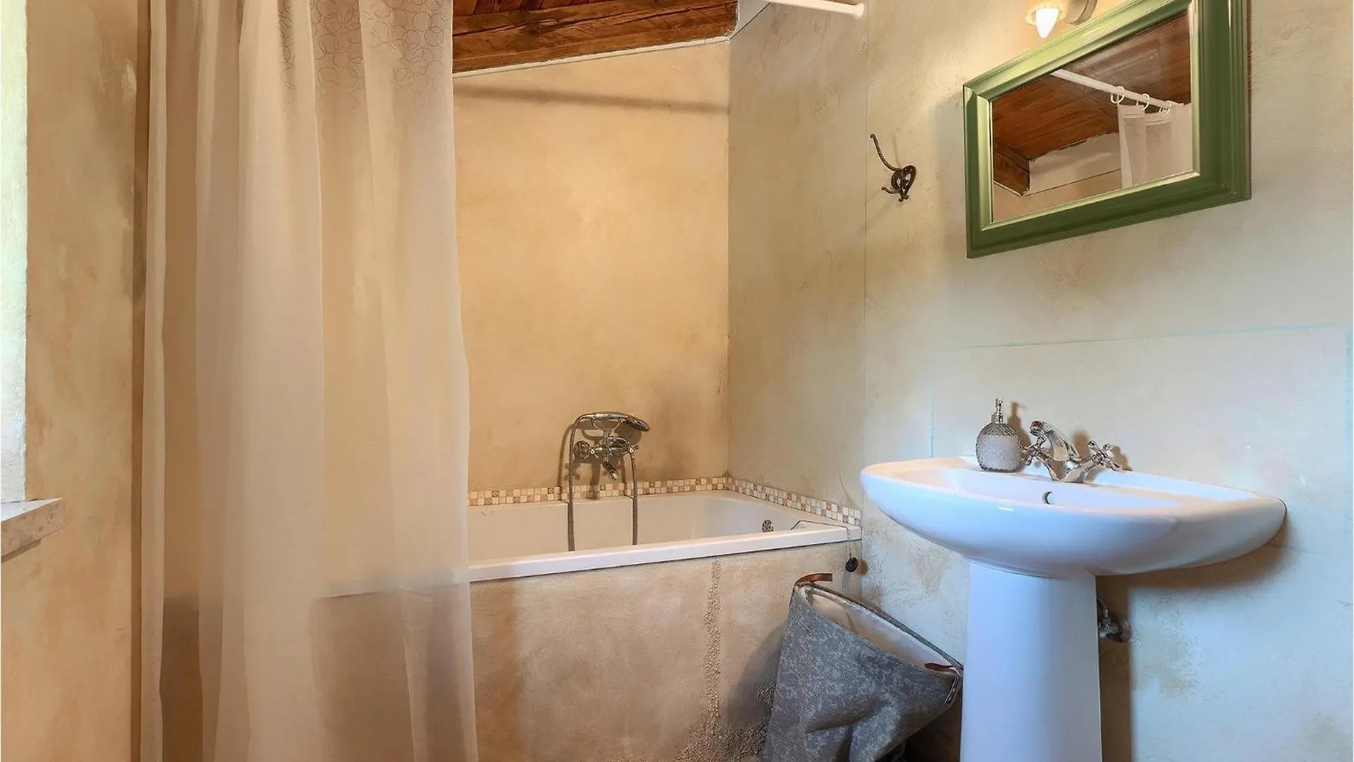 Villa Roveria Butkovici  Holiday home Butkovici (Istria)