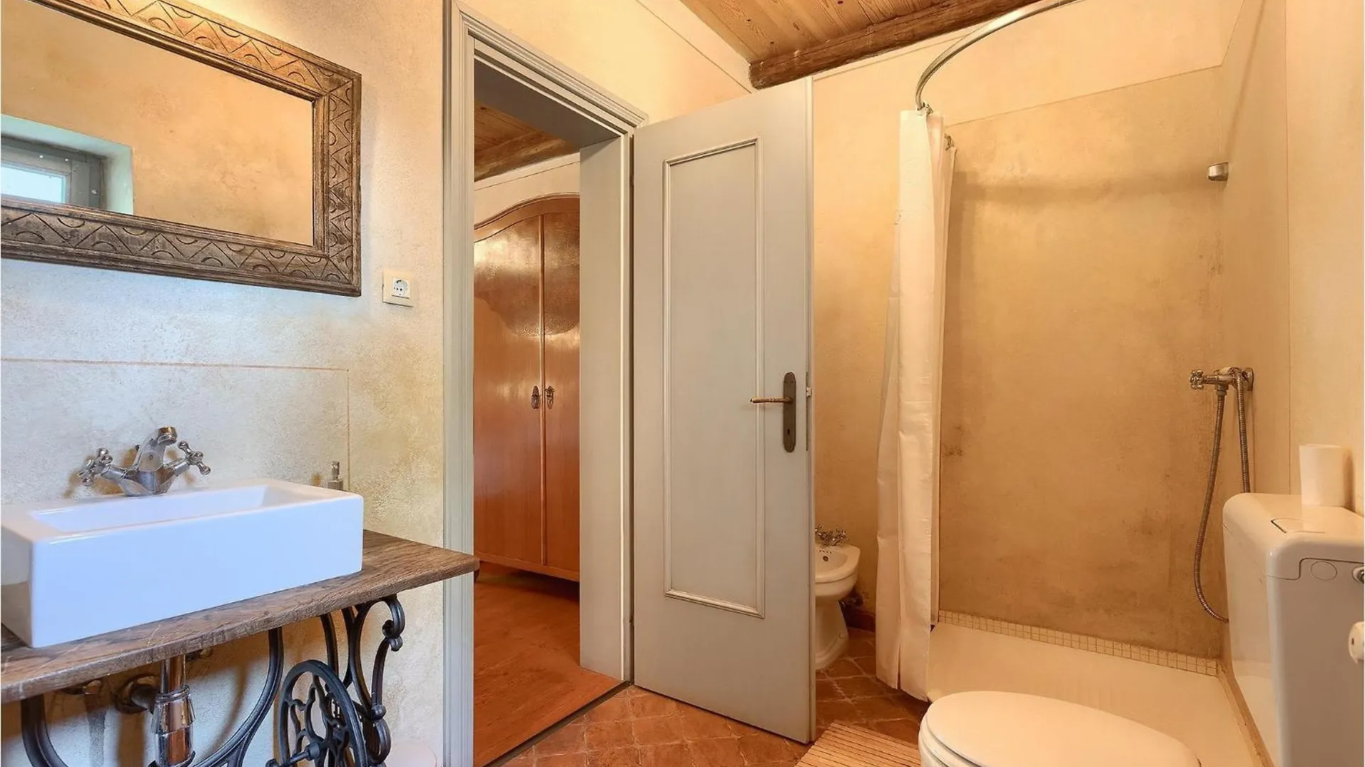 Villa Roveria Butkovici  Holiday home